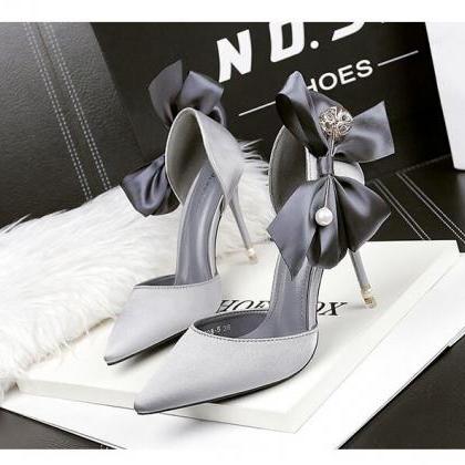 Beautiful Pointed Toe Shoes With Bow Detail