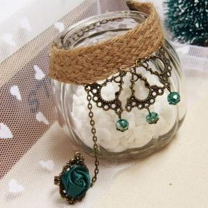 Elegant Victorian Design Bracelet