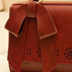 Wine Red Bow Design Messenger Bag
