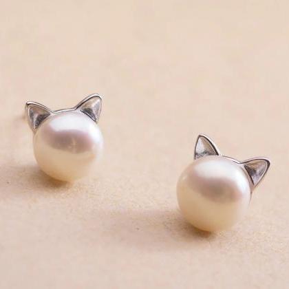 Cute Silver Plated Cat Pearl Stud Earrings