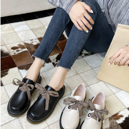 Black And White Lace Up Leather Oxford Shoes