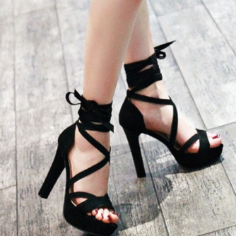 Crisscross Straps With Exposed Toes