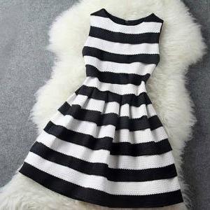 Cute Stripes Skater Dress In Blue And Black