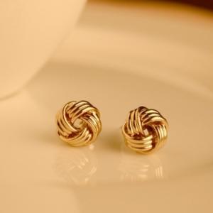 Simple And Chic Gold Earrings