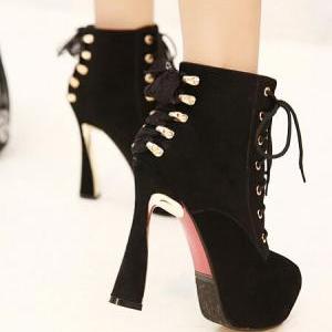 Cute Black High Heels Boots With Lace Detail