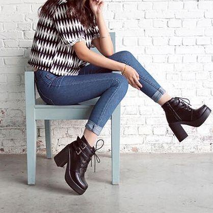 chunky heel lace up boots outfit