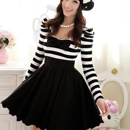 Cute Black And White Stripes Pleated Dress With..