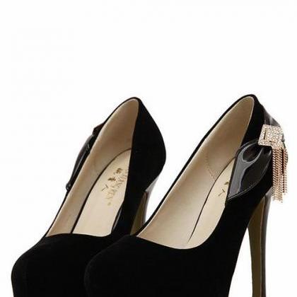 Birkenstock suede clogs size 6 Zero rips or tears. A lot of life left. Size 6 Birkenstock Shoes 