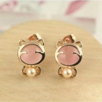 Kitty Cat And Pearl Earrings