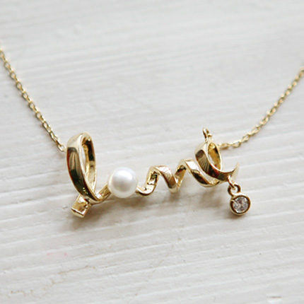 Golden LOVE Letters Pattern Necklace