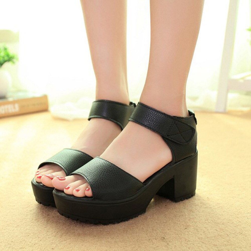Black and White Chunky Heel Ankle Straps Fashion Sandals