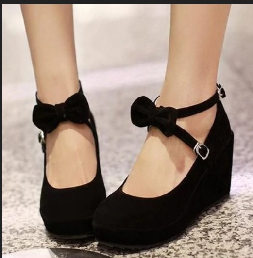 Cross Strap Wedge Shoes with Bow