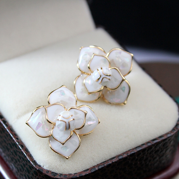 Elegant White Flower Earrings