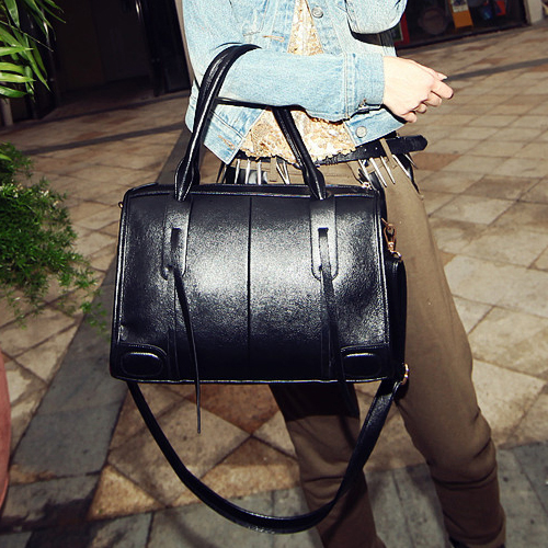 Beautiful Black Fashion Hand Bag