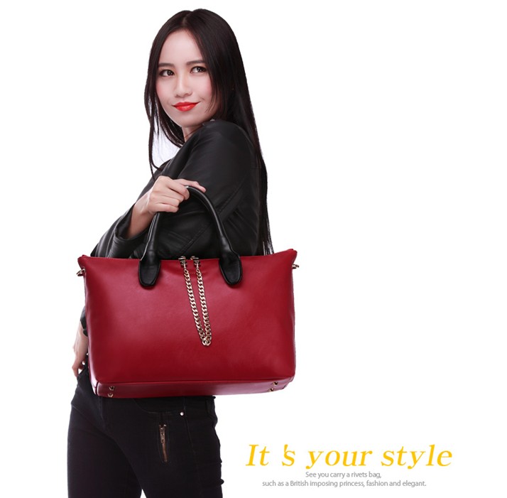Elegant Red Fashion Hand Bag With Chain Decor on Luulla