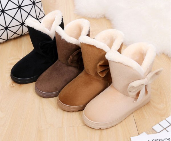 Adorable Women's Warm Winter Boots With Bow