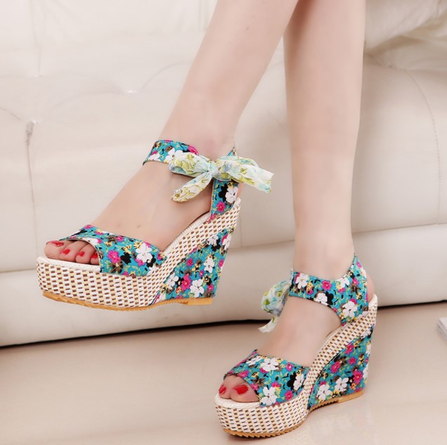 Beautiful Floral Bow Wedge Sandals on Luulla