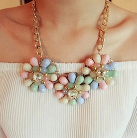 Cute Pastel Crystal Floral Necklace With Gold Chain