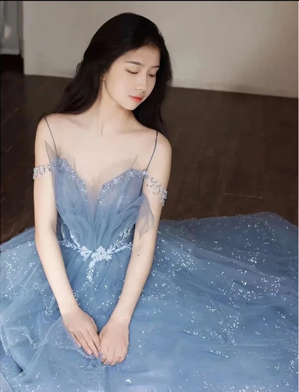 Royal Blue Tulle A Line Spaghetti Straps Layers Princess Prom Dresses, PL630