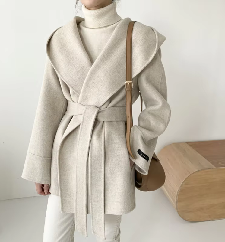 Kensworth Legacy Luxe Virgin Wool Coat for Elegant Warmth