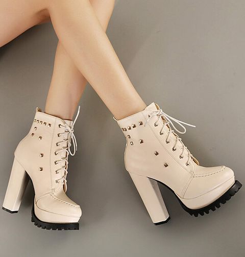 Fashion Rivet Chunky Heel Boots In Apricot