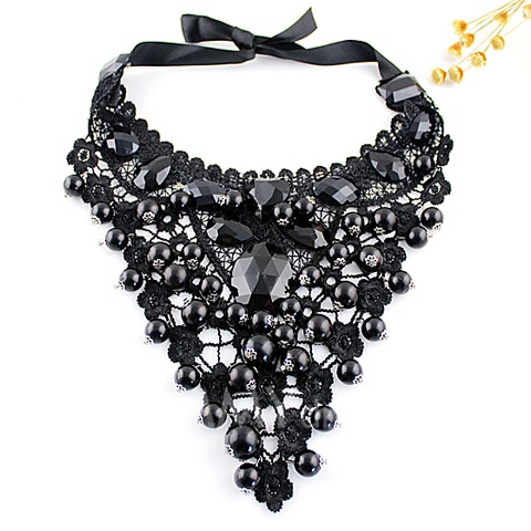 Elegant Pearls And Crystals Statement Necklace on Luulla