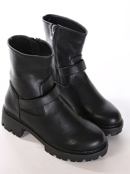 black winter boots size 4