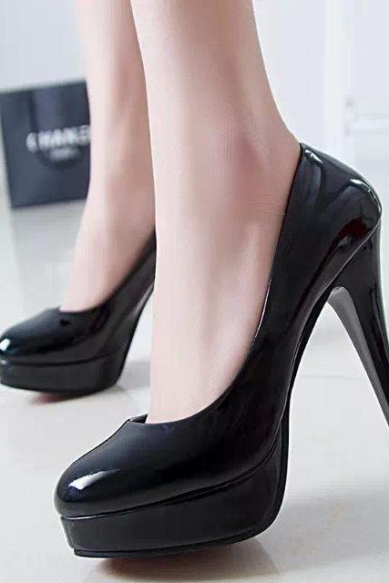 Stylish Patent Leather High Heels Fashion Shoes in red Black and White