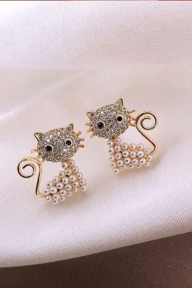 Cute Pearl Cat Earrings