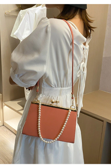 Luxury Pearl Handle Handbags 