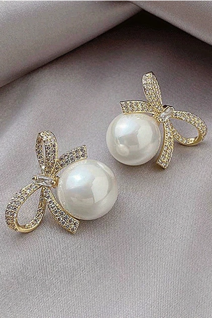 Bow Pearl Pendant Earring