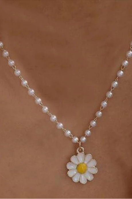 Elegant Jewelry White Imitation Pearl Chain Oil Flower Pendant Necklace