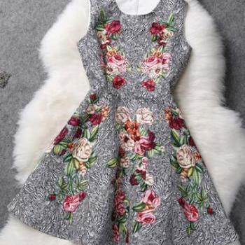 Elegant Floral Design Sleeveless Party Dress on Luulla