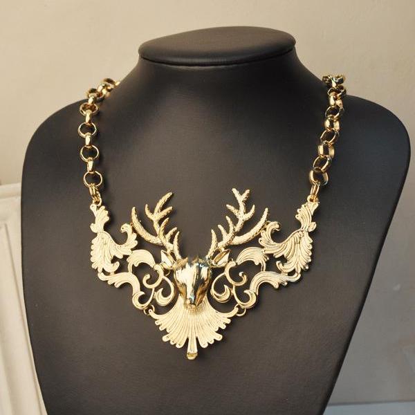 Gorgeous Deer Pendant Necklace