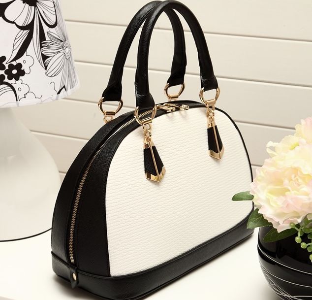 Beautiful Black And White Hand Bag on Luulla