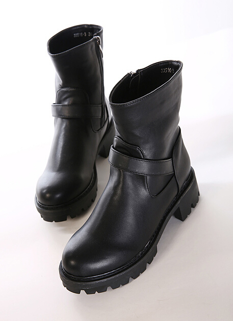 Classic Black Winter Boots on Luulla